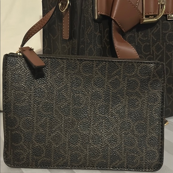 Brown Tote purse with matching wallet - Picture 2 of 11